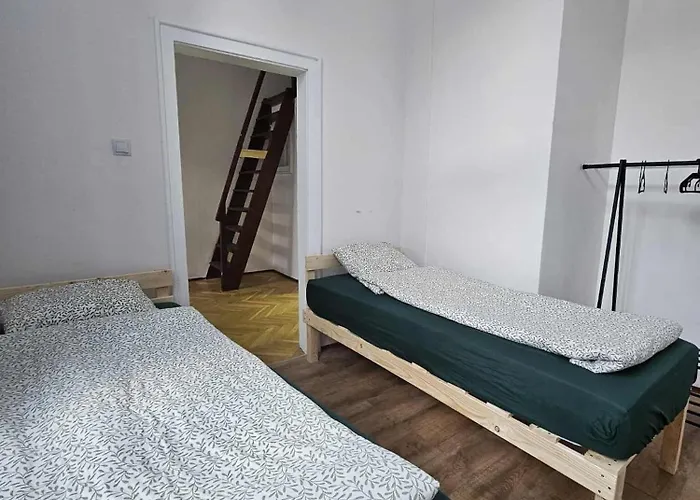 Top Apartment